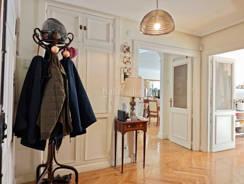 Foto e24b2347-8d4f-4fe5-9d75-0febbd4a4d28. Xalet amb calefacció aparcament a Palomas Madrid