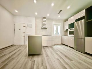 Miete Etagenwohnung in Embajadores-Lavapiés. Piso en alquiler en madrid madrid