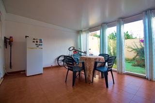 Appartement à Carrer perxets 41. Precioso bajo en la ribera de cabanes!!