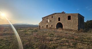 Masia a Sils. Masía de 900m2 con toda la estructura reformada de nuevo y acaba