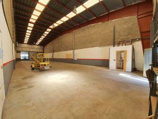 Nau industrial a Sant Celoni. Amb llum trifasica de 380kwts