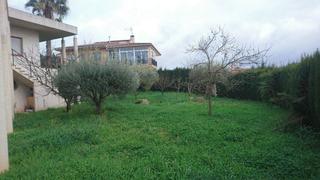 Casa a Hostalric. De 300m2 amb magatzem de 302m2