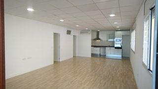 Rent Studio in Riells i Viabrea. Oficina tipo office únicamente para autónomos o empresas