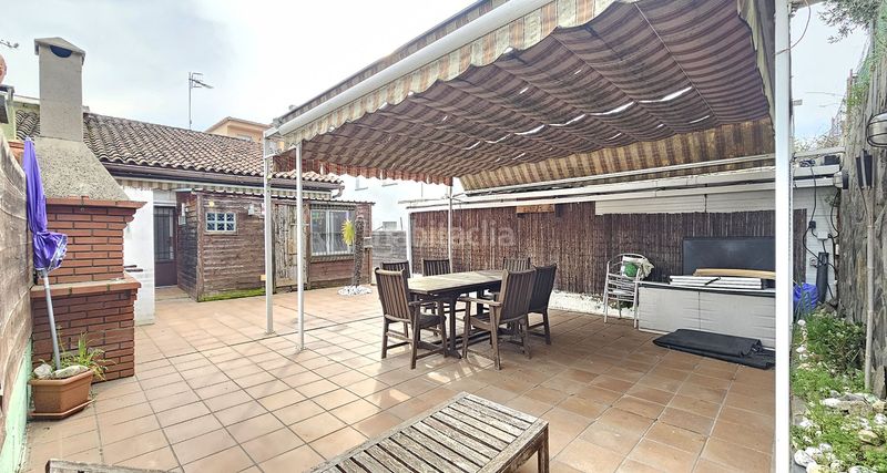 Foto cca53292-18a8-4f2a-a1ec-50bce43d34a0. Casa adossada amb calefacció a Hostalric