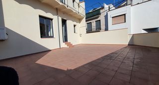 Flat  Carretera vella. Pis seminou de 117m2 constuits mes gran terrassa de 55 m2