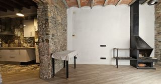 Lloguer Dúplex  Carrer de pau casals. Vivienda tipo rustica inicialmente temporal de 120m2 útiles mas
