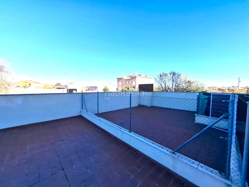 Foto 7324155f-b190-40c6-bf62-a69775b50751. Piso  en Camarena