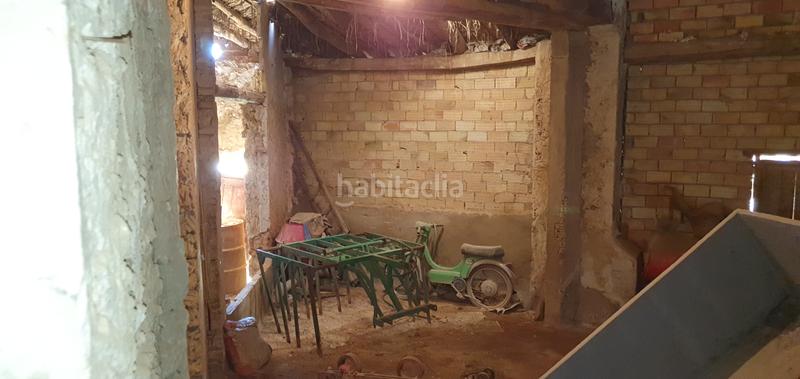 Foto fe113f6a-cb13-44e9-940f-93e3b5638836. Masía en plaza marín lázaro du 11 en Requena