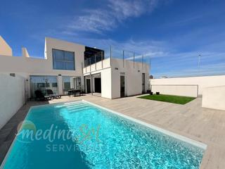 Casa en Los Belones. Villa de diseño con piscina privada los belones