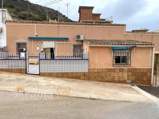 Casa adosada  N/a. Oportunidad vivienda en planta baja con terraza en portman