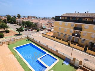 Piccolo appartamento  N/a. Apartamento de 2 dormitorios con piscina