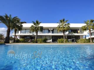 tic en Calle rembrandt-mar de cristal 65. tico espectacular en mar de cristal