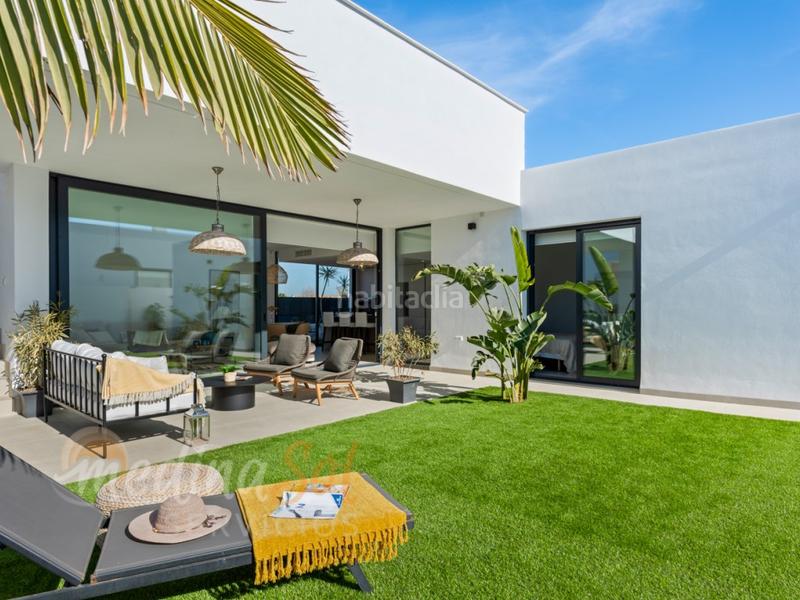 Foto 855f6257-42ce-46a1-a059-3d1109e57f40. Maison avec parking piscine dans Islas Menores-Mar de Cristal Cartagena