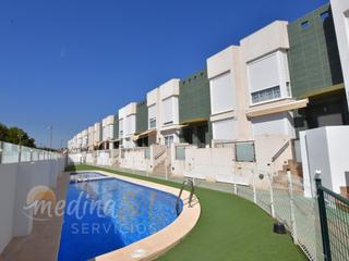 Xalet  N/a. Moderno chalet adosado con garaje y piscina el algar