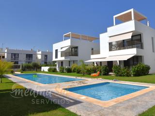 Attique  N/a. Ático en el residencial los garden en mar de cristal