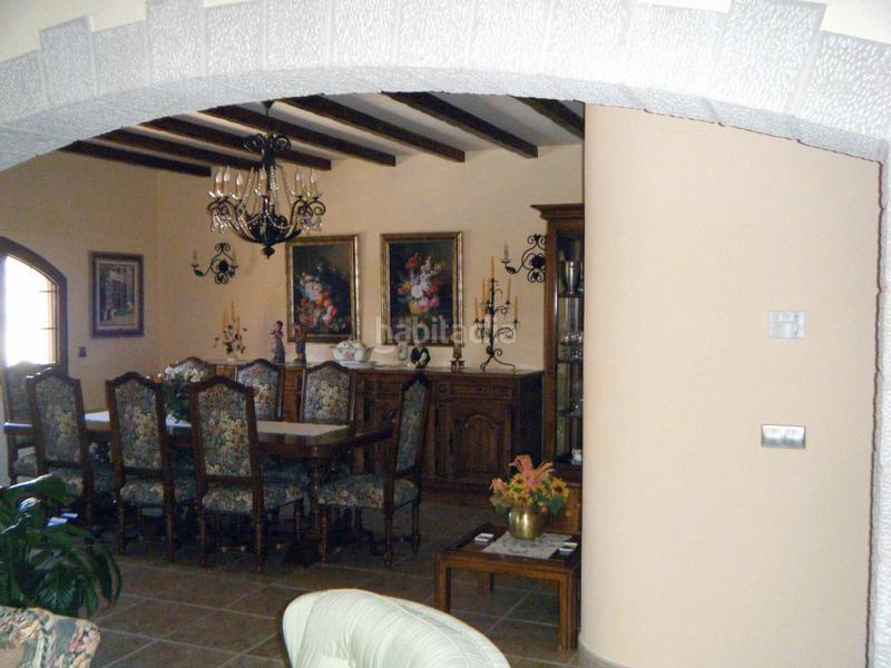 Foto 580db274-85ea-44ea-b11d-352a5d826296. Chalet  independiente en venta residencia duver en Petrer