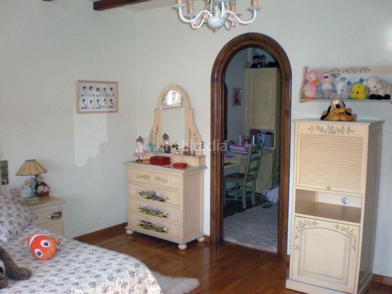 Foto 9ec7cb9e-7c9c-43c4-b6b7-2e41c701a264. Chalet  independiente en venta residencia duver en Petrer