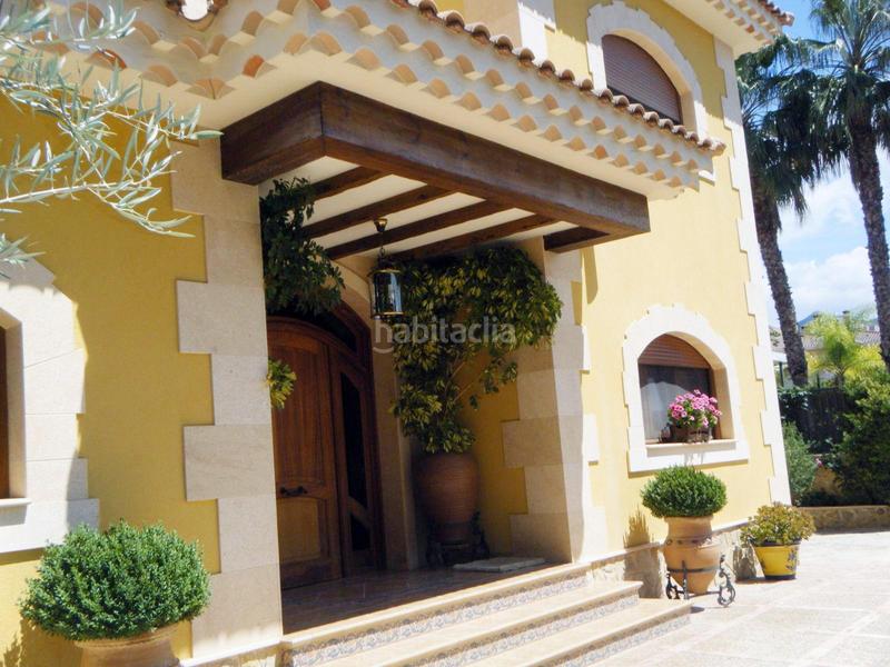 Foto cc9aecab-6d5b-4397-bcf0-c23f23fcd0ac. Chalet  independiente en venta residencia duver en Petrer