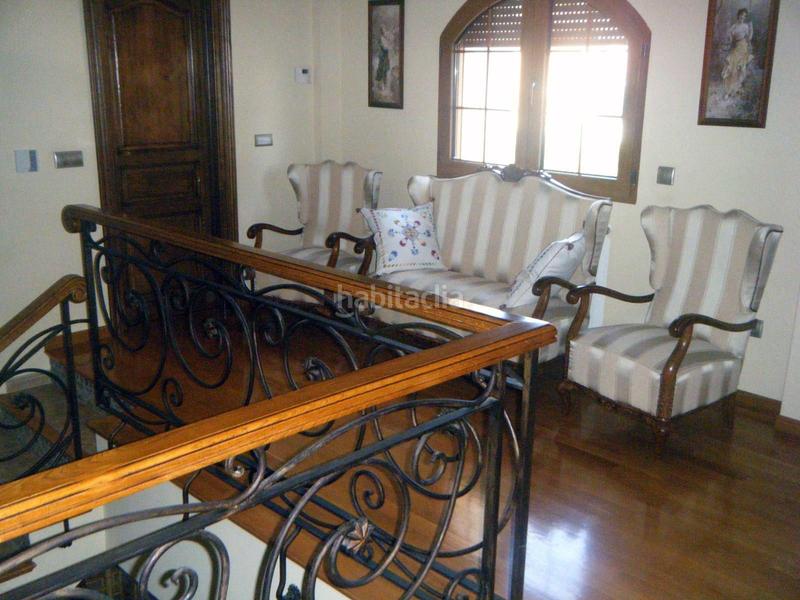 Foto ff349c52-34e4-48fd-a79b-9cc654a9dac0. Chalet  independiente en venta residencia duver en Petrer