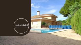 Xalet a Campo Alto-Club de Campo. Chalet independiente con piscina en elda zona colegio sagrada fa