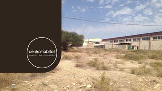 Terreny residencial a Campo Alto-Club de Campo. Parcela de 2000 m2 con una edificación de  1200m2, en polígono c