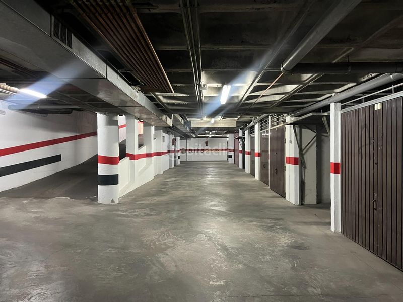 Foto 4f10a44c-1cd4-43fd-a1b7-d98f137bbc42. Parking coche plaza de garaje cerrada cl nueva esquina cl antonio maura en Elda