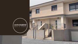 Casa a Petrer. Bungalow en petrer  zona salinetas