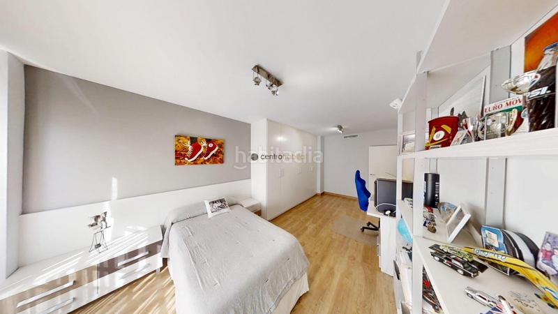 Foto 04c9e0de-74b7-4b81-9bde-07382e152c8d. Àtic amb calefacció aparcament a Las Trescientas-San Francisco-Ciudad Vergel Elda