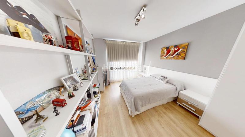 Foto 19d3e76d-bb57-4da7-95e8-136411bacb85. Àtic amb calefacció aparcament a Las Trescientas-San Francisco-Ciudad Vergel Elda