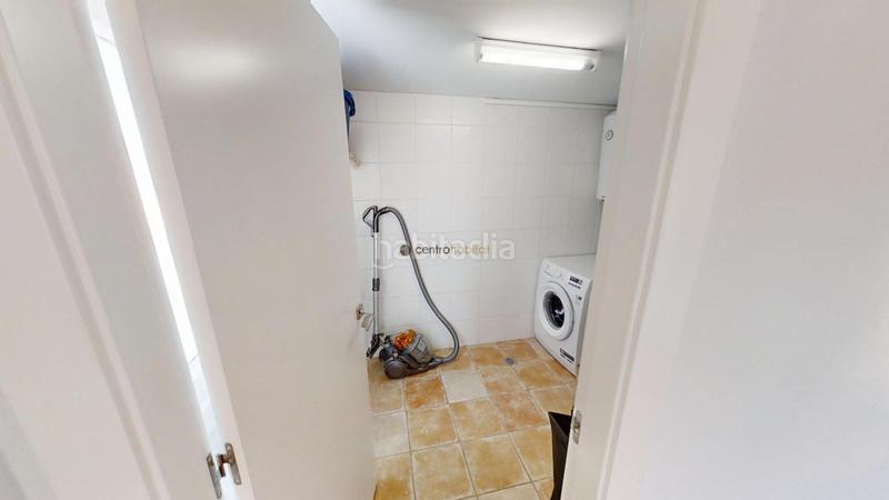 Foto 1e0ad825-6b1a-4d8e-b7e5-201511d0f507. Àtic amb calefacció aparcament a Las Trescientas-San Francisco-Ciudad Vergel Elda