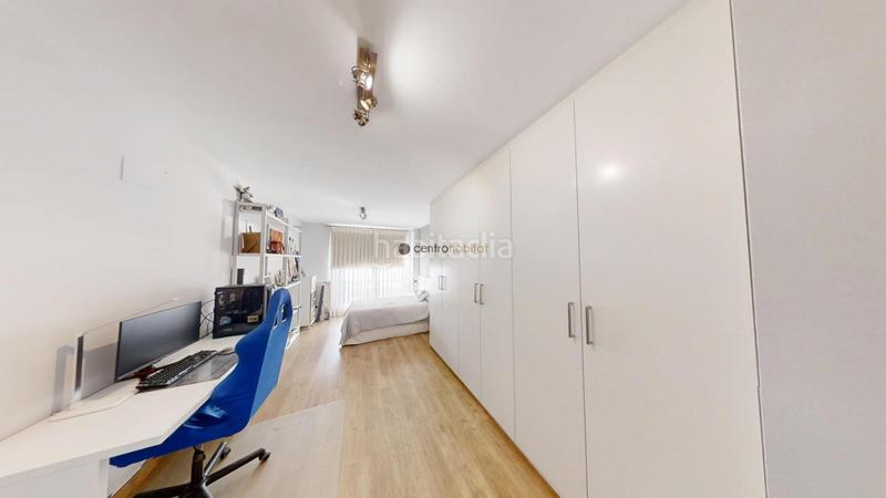 Foto 53a81b01-53f2-4932-abed-668cc0d765fe. Àtic amb calefacció aparcament a Las Trescientas-San Francisco-Ciudad Vergel Elda