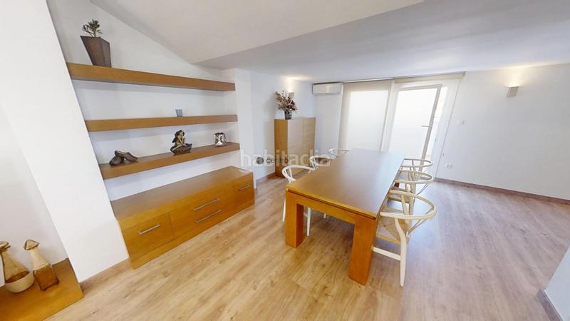 Foto cf91e788-7d68-450e-9119-f689588bea5e. Àtic amb calefacció aparcament a Las Trescientas-San Francisco-Ciudad Vergel Elda