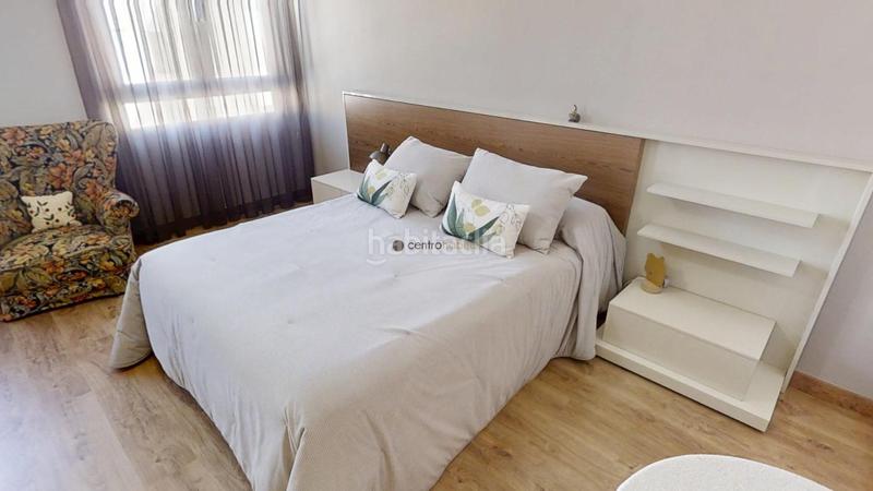 Foto dd946c0a-bdd6-44d0-8e22-1cfd428a241f. Àtic amb calefacció aparcament a Las Trescientas-San Francisco-Ciudad Vergel Elda