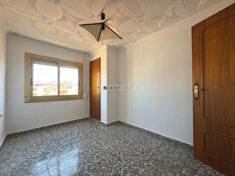 Foto 7f5b5dd3-23aa-45c3-a9f3-82f02659fcab. Etagenwohnung in Plaza Castelar - Mercado Central Elda