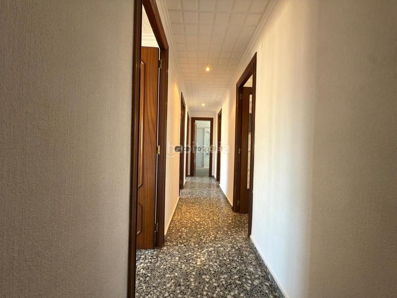 Foto cd71535d-11a4-4f23-a25f-6f7d2e531c8e. Etagenwohnung in Plaza Castelar - Mercado Central Elda