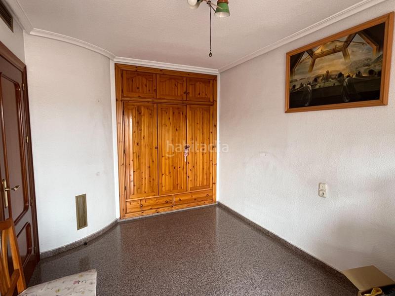 Foto c21d19bc-77db-4c24-95b2-15b7b74ec8f7. Àtic amb calefacció a Plaza Castelar - Mercado Central Elda