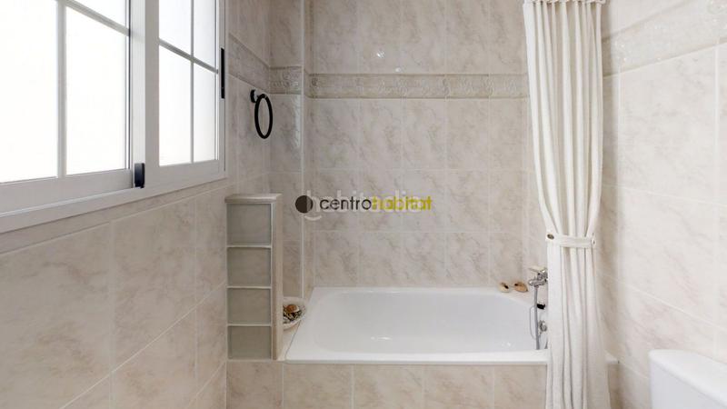 Foto 48361785-34fe-469f-8d23-55542d63e497. Alquiler ático atico en planta zona marina española un verdadero placer vivir en esta vivienda en Elda