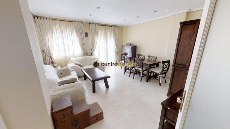 Foto 88111e9e-edf6-48c2-a340-014009384642. Alquiler ático atico en planta zona marina española un verdadero placer vivir en esta vivienda en Elda