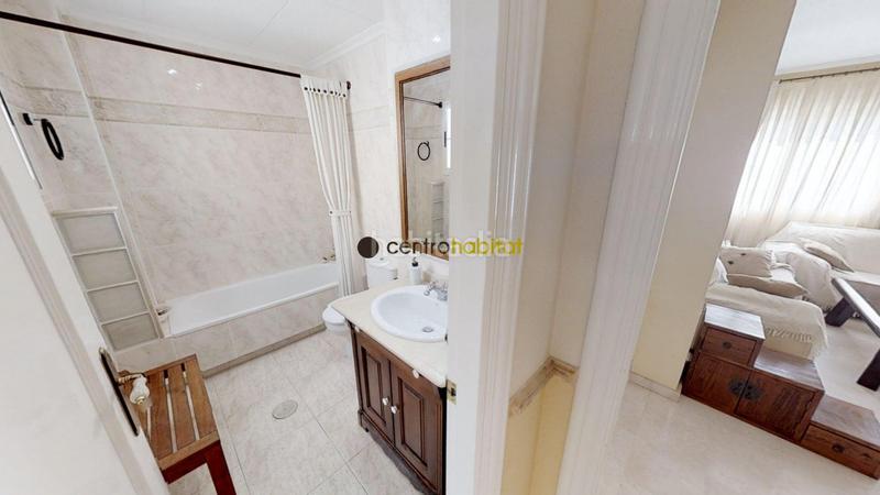 Foto b6de6182-83cb-4f23-afa4-d8ceb0c06e43. Alquiler ático atico en planta zona marina española un verdadero placer vivir en esta vivienda en Elda