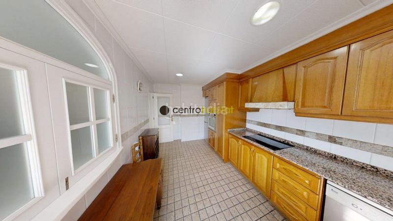 Foto cc611e46-10f7-45b9-8a6b-f4efc95a99ad. Alquiler ático atico en planta zona marina española un verdadero placer vivir en esta vivienda en Elda