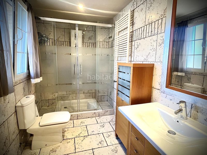 Foto f8b55be5-4fa7-48cc-adeb-df5bad2f274c. Xalet amb piscina a Petrer