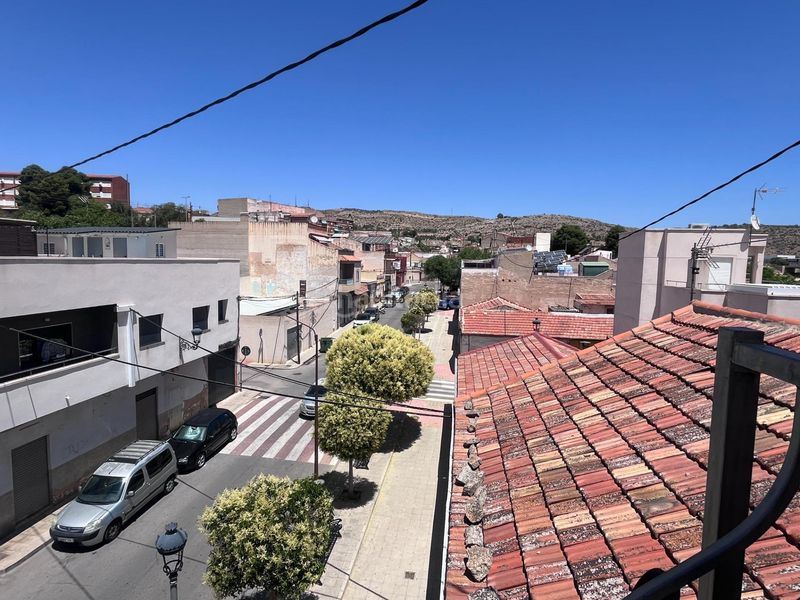 Foto b17e5e0a-e28f-40b9-993b-6a9290b401a1. Maison avec chauffage dans San Crispín-Huerta Nueva-Estación Elda