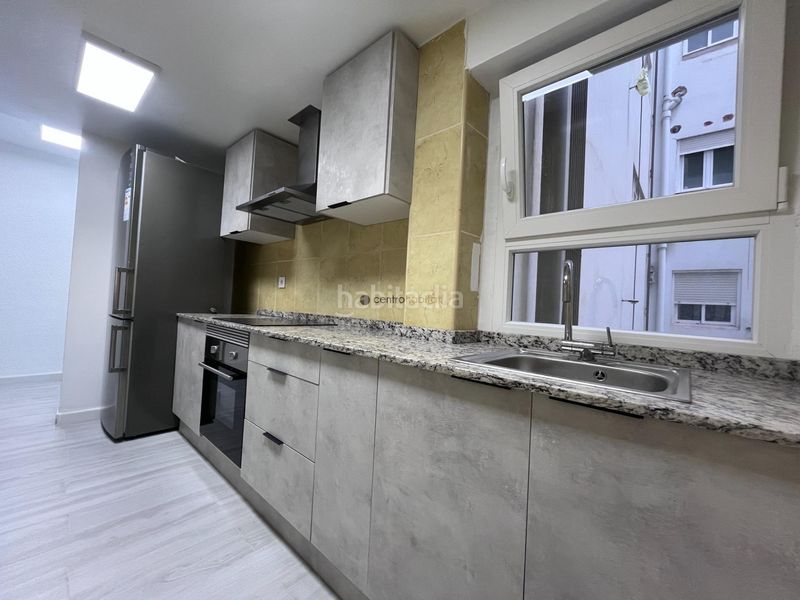 Foto 8f344e71-d763-4257-821a-64dd5588e486. Rent flat in Plaza de Toros-Avenida Chapí-Trinquete Elda