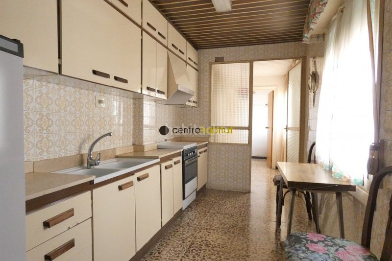 Foto 1024200d-3458-4efb-a677-1d45254480e5. Casa a Plaza Castelar - Mercado Central Elda
