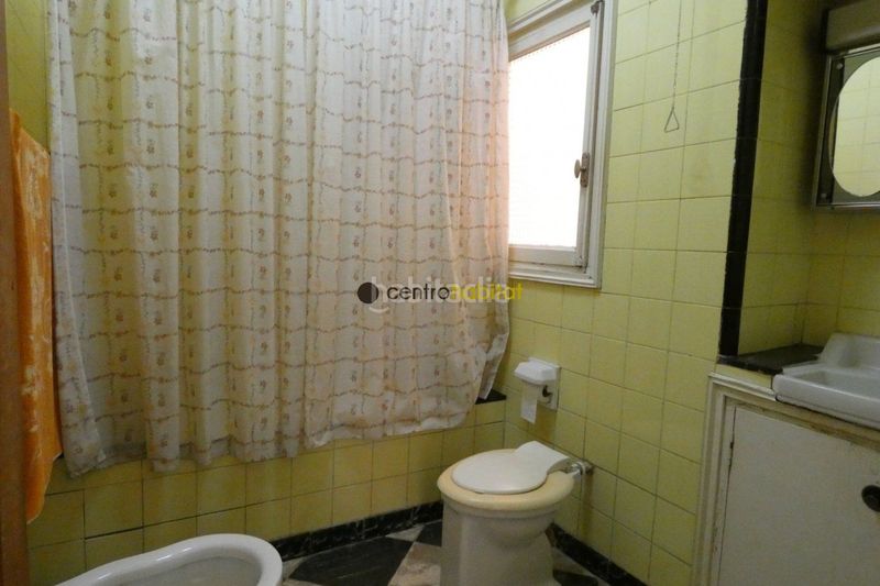 Foto 214555d9-4860-42b7-88bf-5738a00030e5. Casa a Plaza Castelar - Mercado Central Elda