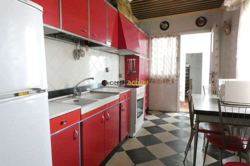 Foto 6d9e4fdc-3dbd-47c7-ae81-0aba129d61ac. Casa a Plaza Castelar - Mercado Central Elda