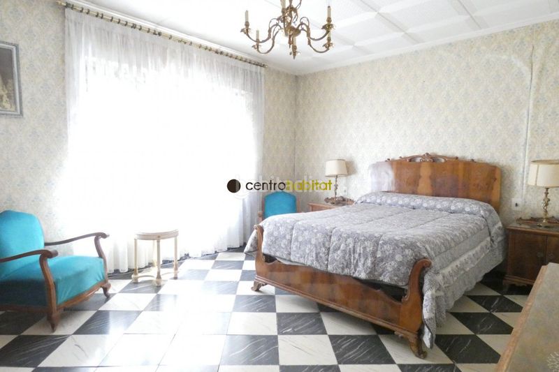 Foto 8b21ac02-e97c-4c49-82fb-931e7f83f277. Casa a Plaza Castelar - Mercado Central Elda