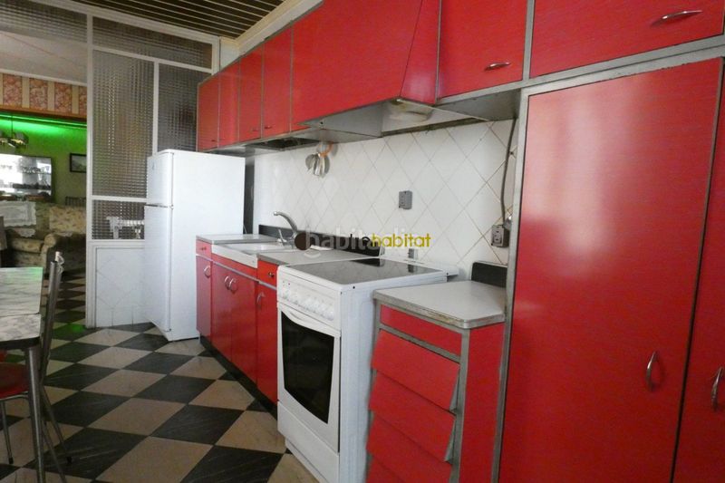 Foto d85f3a78-b1a2-4916-acd9-da4d6d293bca. Casa a Plaza Castelar - Mercado Central Elda