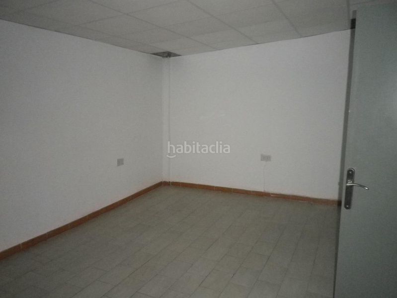 Foto 628339f6-845f-4169-a2fe-66e596c15232. Location bâtiment à usage industriel dans Plaza de Toros-Avenida Chapí-Trinquete Elda