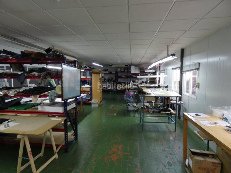 Foto 2e94d450-236f-4664-9d1c-695eb705ba69. Nau industrial a Petrer